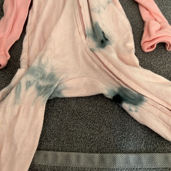 Cloud island onesie - Picture 2 of 5